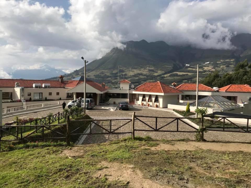 Hotel Medina Del Lago Otavalo Exterior foto